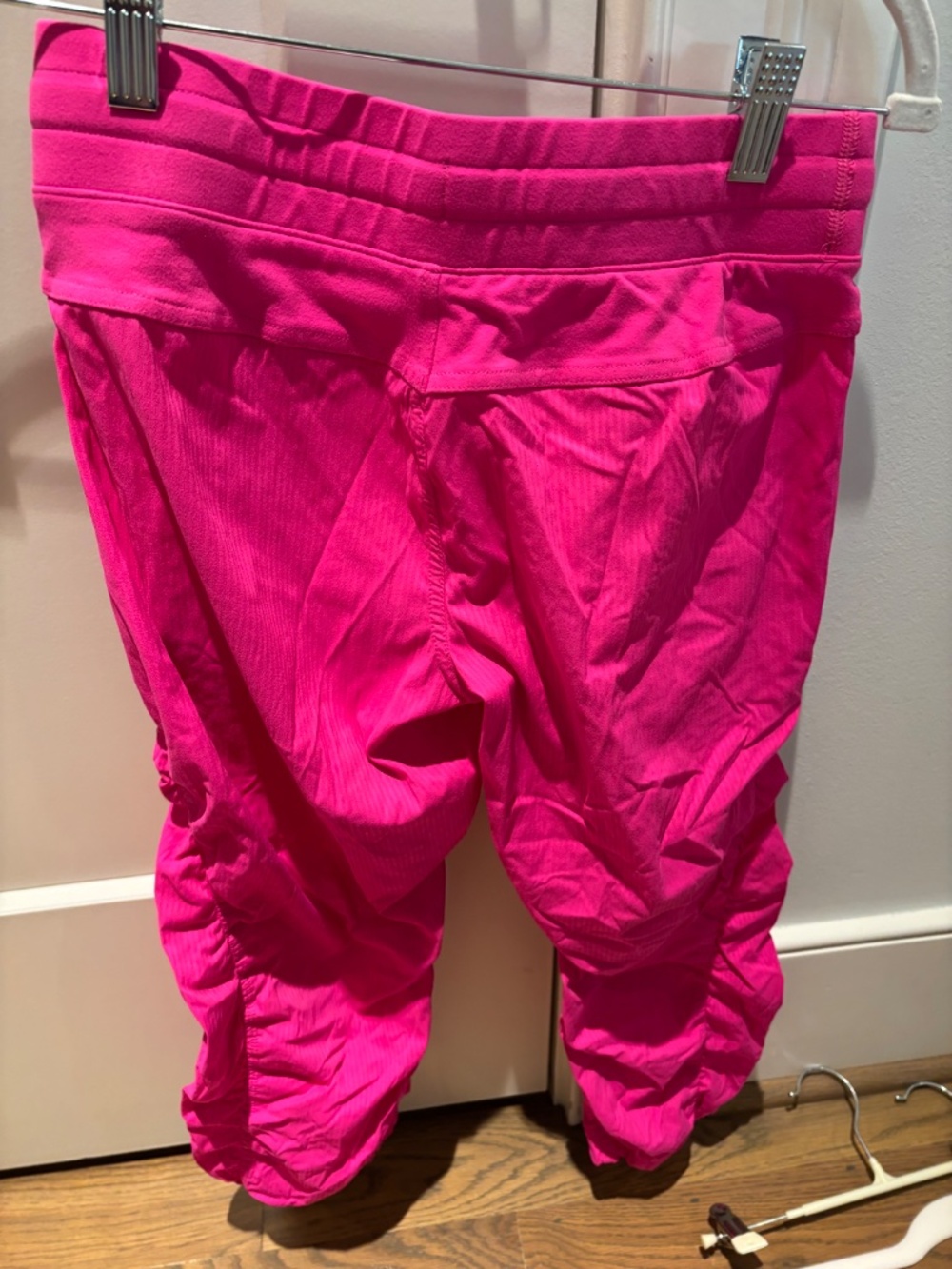 Ivivva by lululemon dance studio pant, cropped, Hot Pink, Size 14 (girls) - Picture 2 of 6
